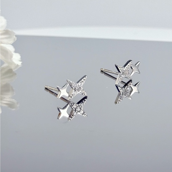 Orecchini A Perno KRUCKEL Shining Ball With Star – Simbolo Di Forza, Regalo Ideale